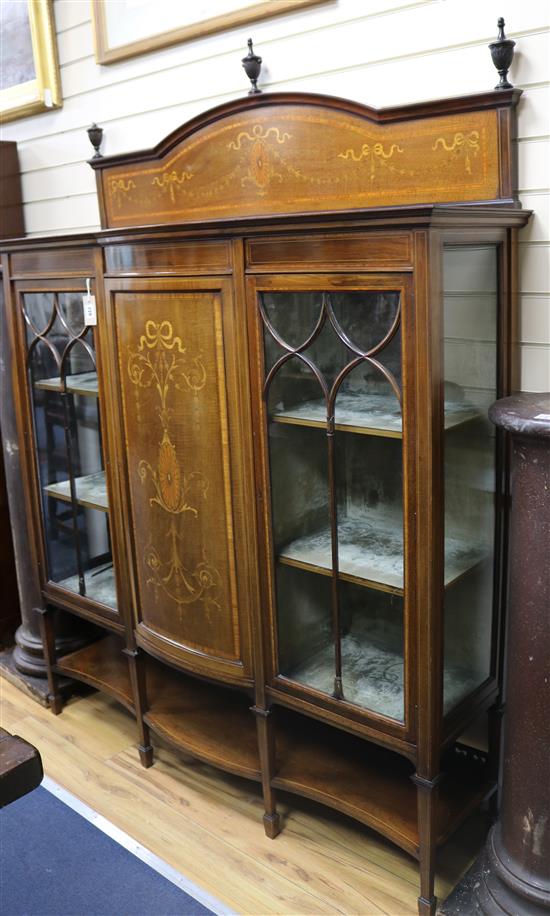 An Edwardian mahogany display cabinet, W.137cm